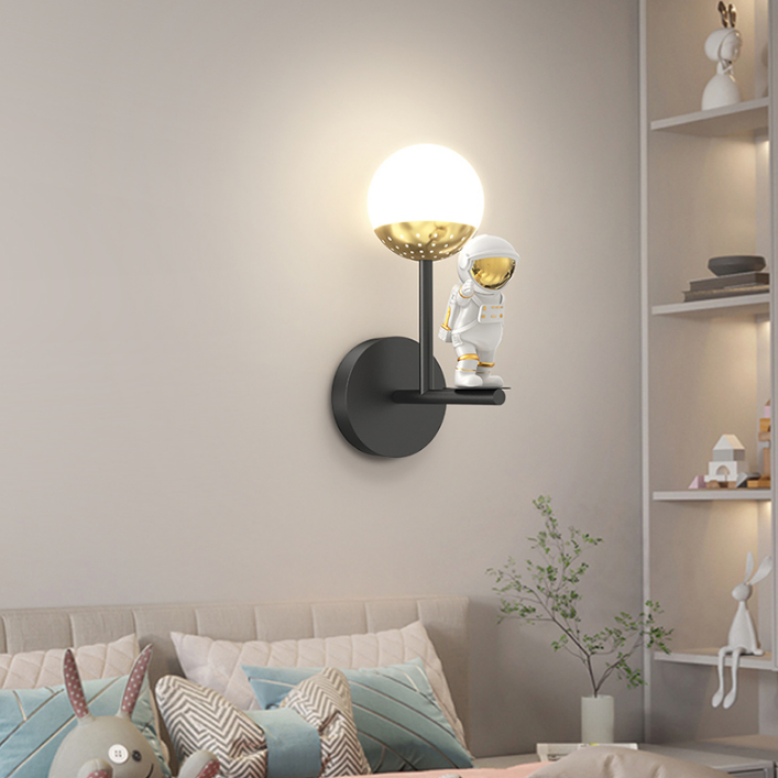 Wall-mounted luminaire Cosmonaut