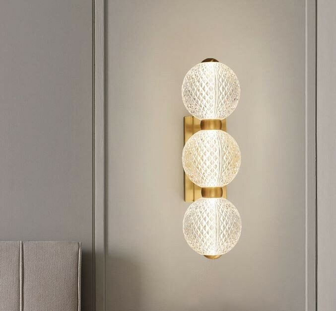 Wall-mounted light Newton