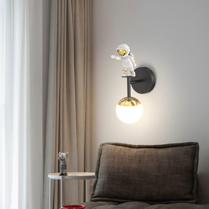 Wall-mounted luminaire Cosmonaut